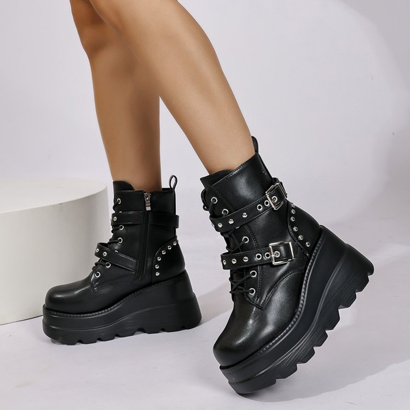 女性革アンクルブーツ女性 2026 新秋冬ラウンドトゥレース - Leather Classic Strap のレビューと価格
