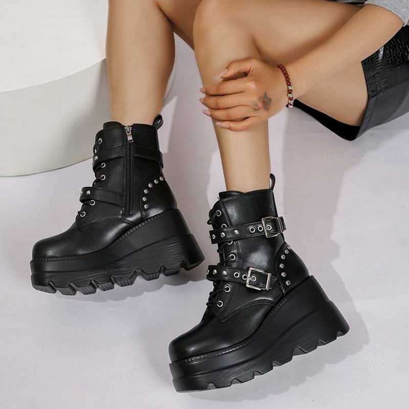 女性革アンクルブーツ女性 2026 新秋冬ラウンドトゥレース - Leather Classic Strap のレビューと価格