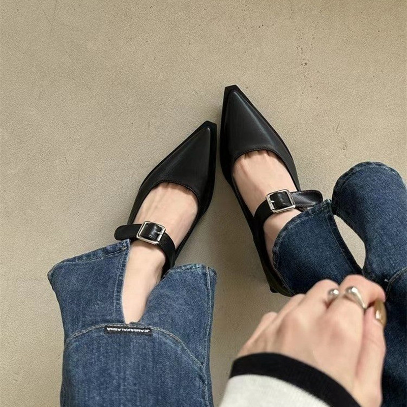 *ファッションメリージェーンシューズ女性用春と秋の新作ライン - Leather Classic Strap のレビューと価格