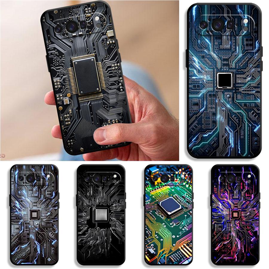 レトロな回路基板デザインのスマホケース Google Pix - Google Pixel 8A のレビューと価格