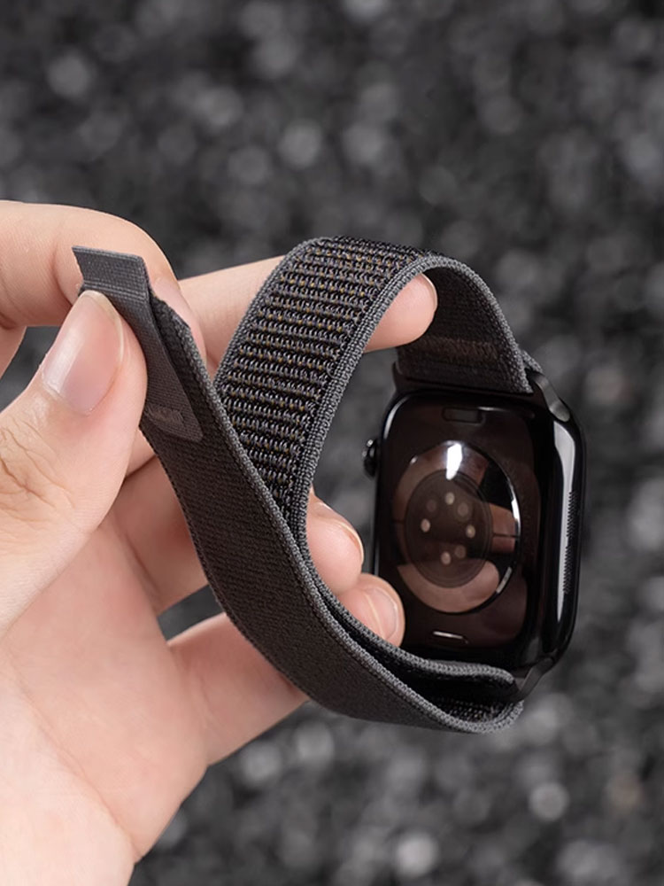 トレイルループ Apple watch ウルトラ 2 バンド - Solo Loop Strap のレビューと価格